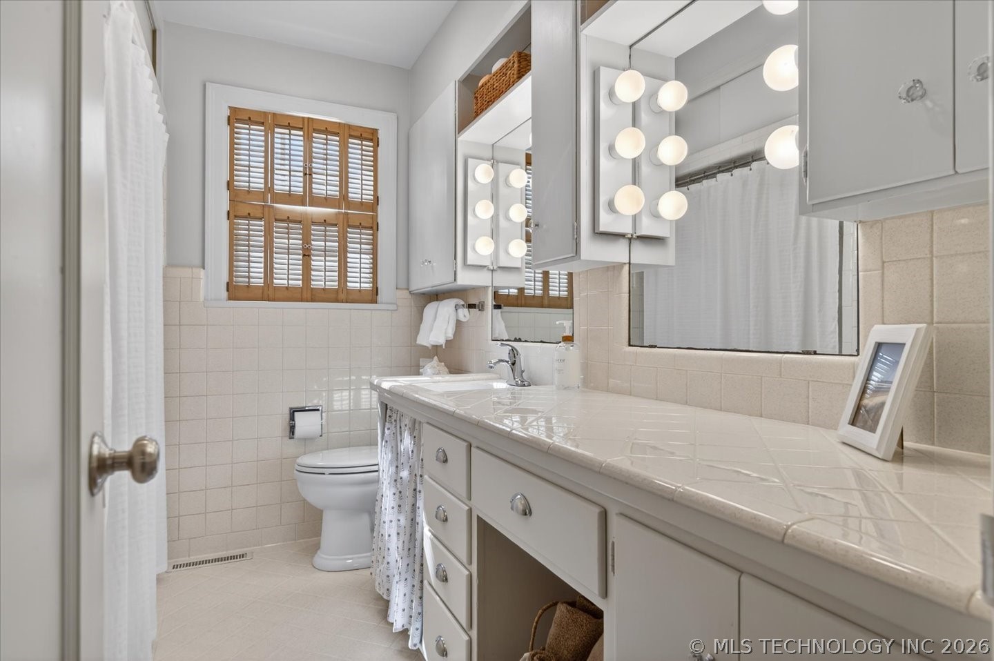 1524 S Johnstone Avenue Property Photo 18