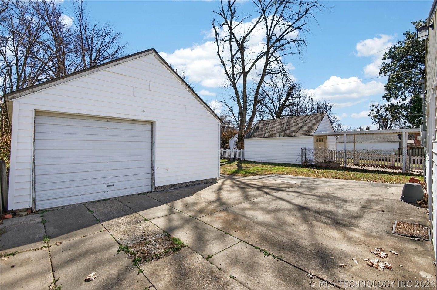 1524 S Johnstone Avenue Property Photo 27