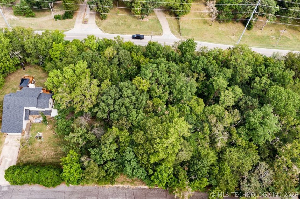 E Woodcrest Lane Property Photo 1