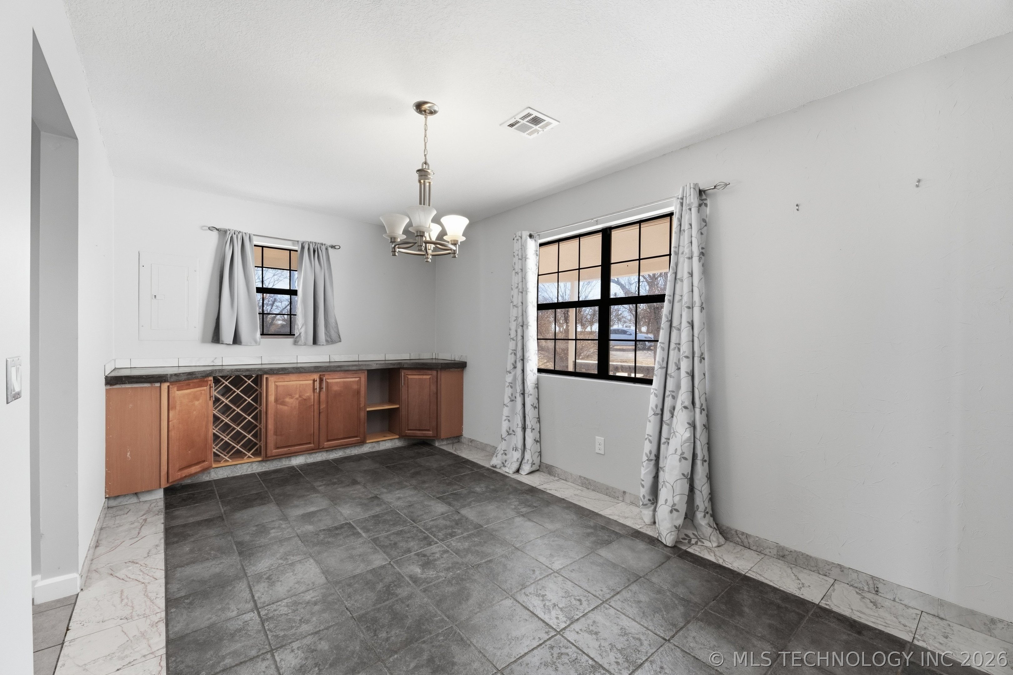 15201 S 4100 Road Property Photo 12