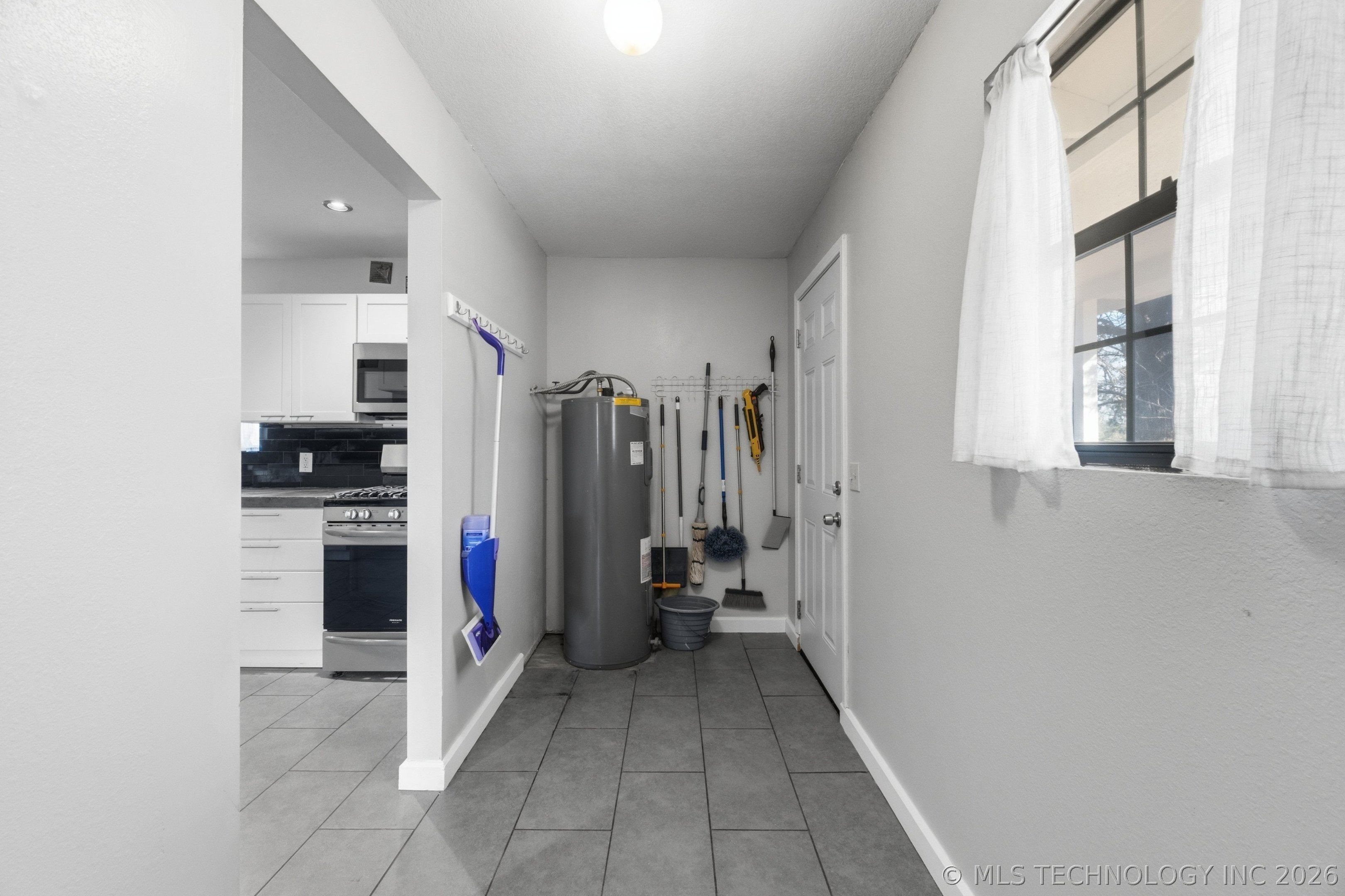 15201 S 4100 Road Property Photo 13
