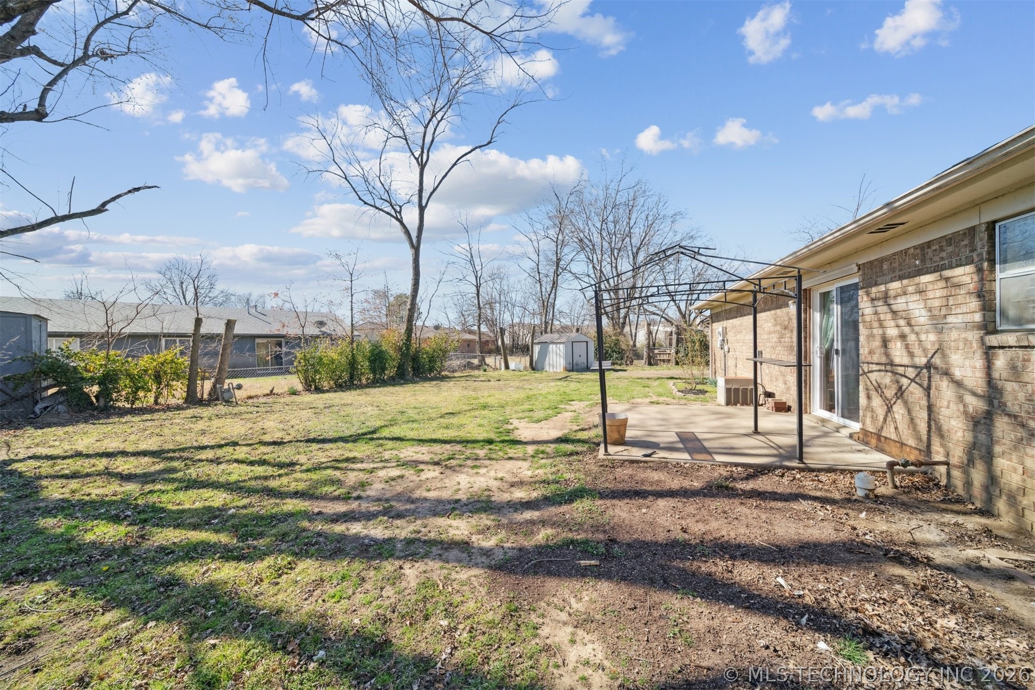 1117 W 16th Street Property Photo 18