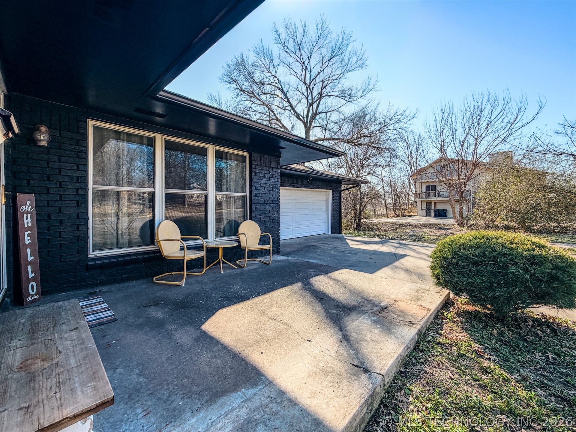 302 E Fuller Street Property Photo 4