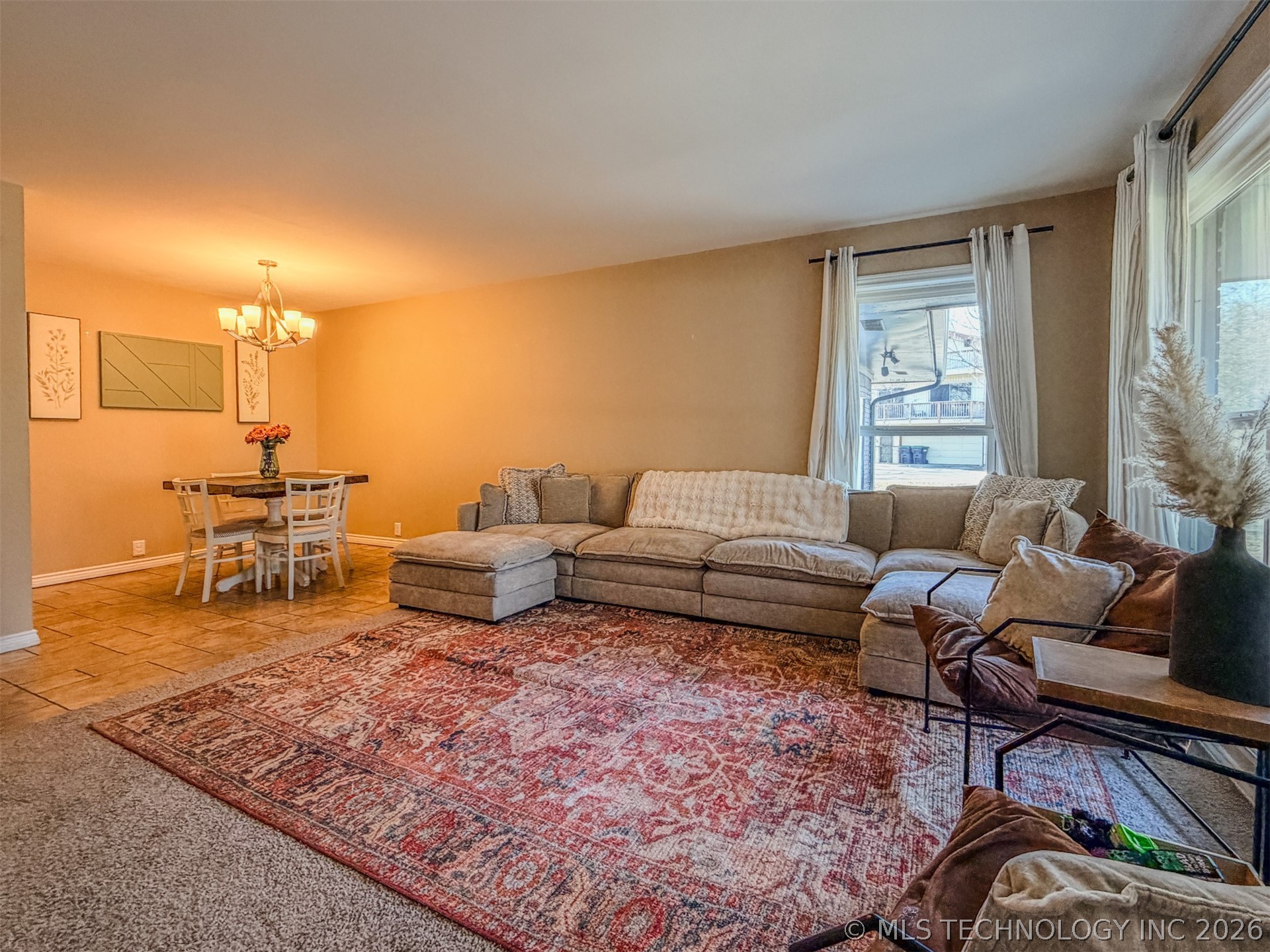 302 E Fuller Street Property Photo 12