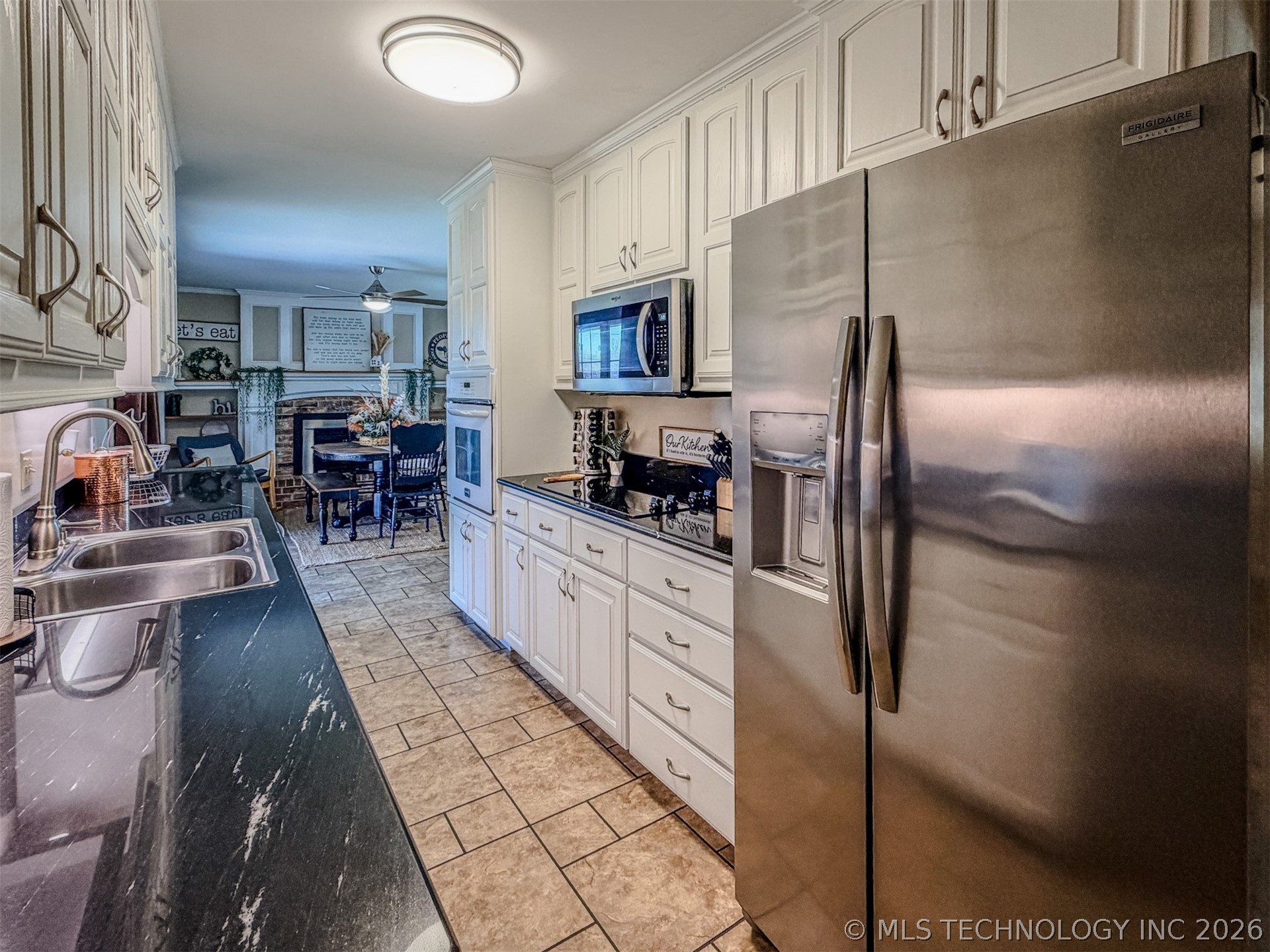 302 E Fuller Street Property Photo 18