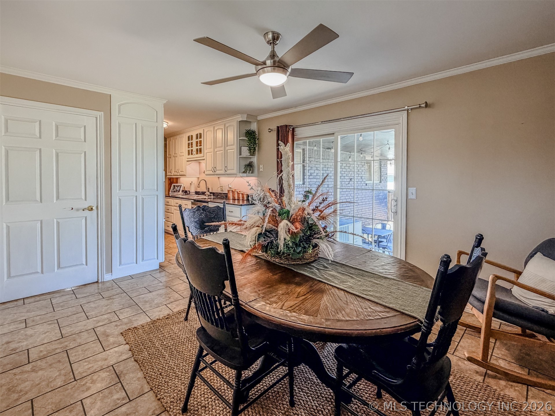 302 E Fuller Street Property Photo 27