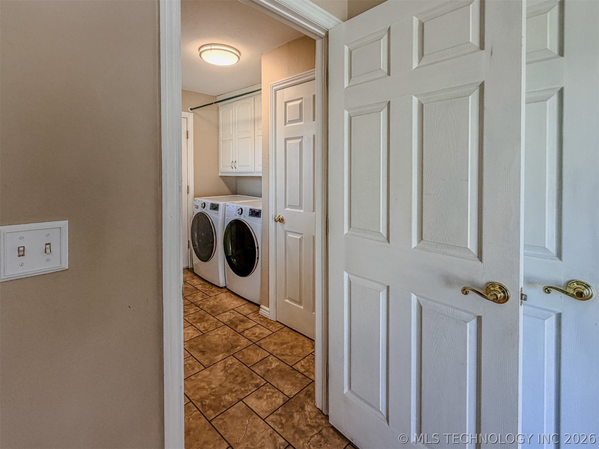 302 E Fuller Street Property Photo 30