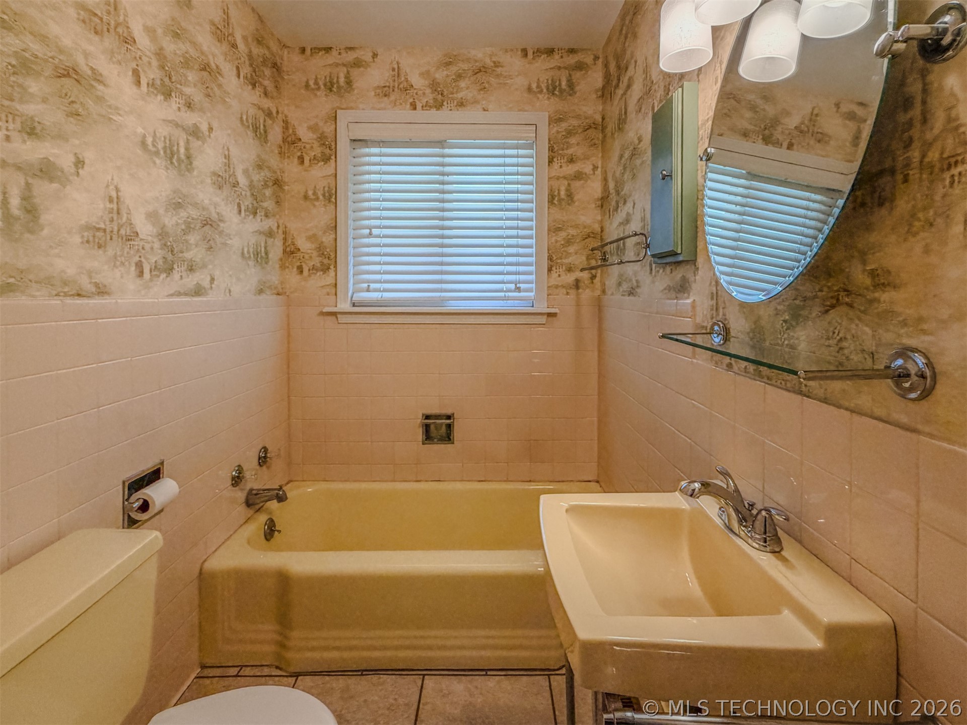 302 E Fuller Street Property Photo 44