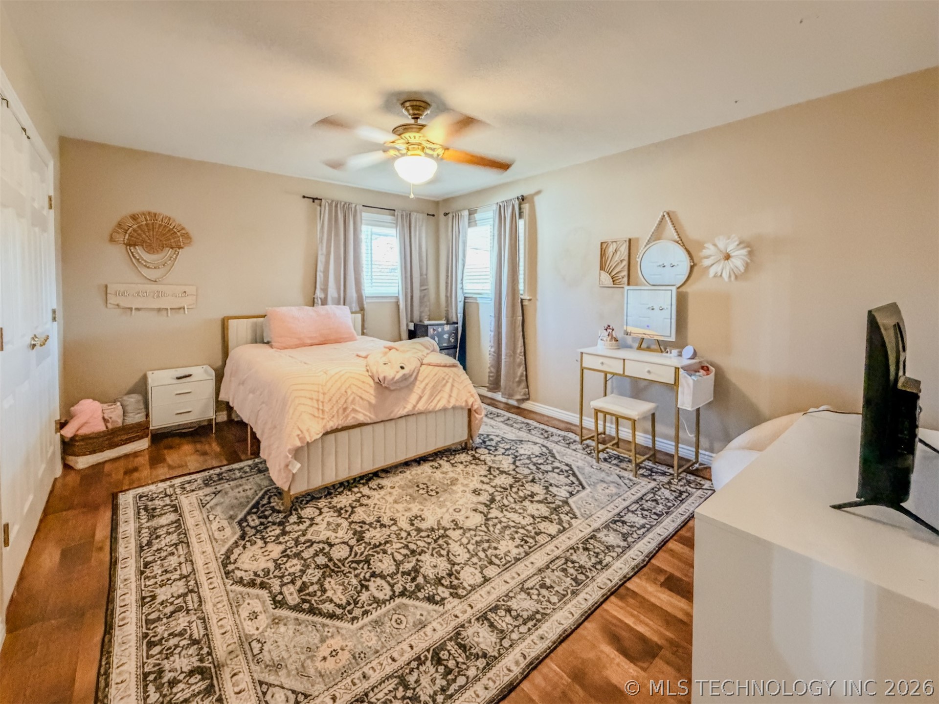 302 E Fuller Street Property Photo 53
