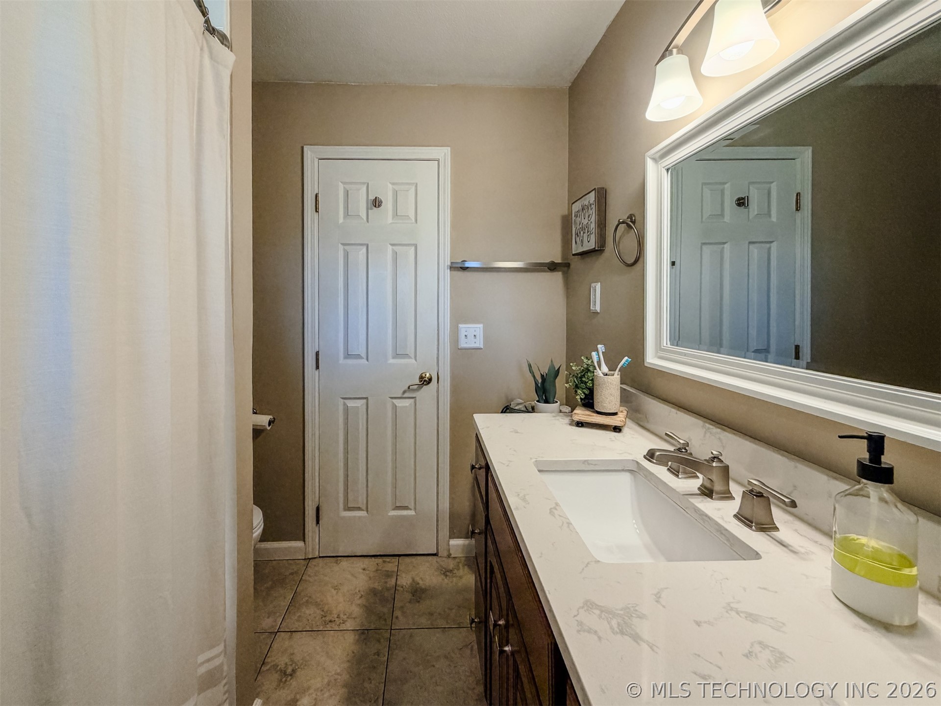 302 E Fuller Street Property Photo 61