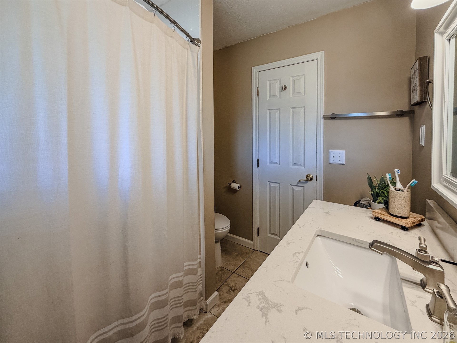 302 E Fuller Street Property Photo 62
