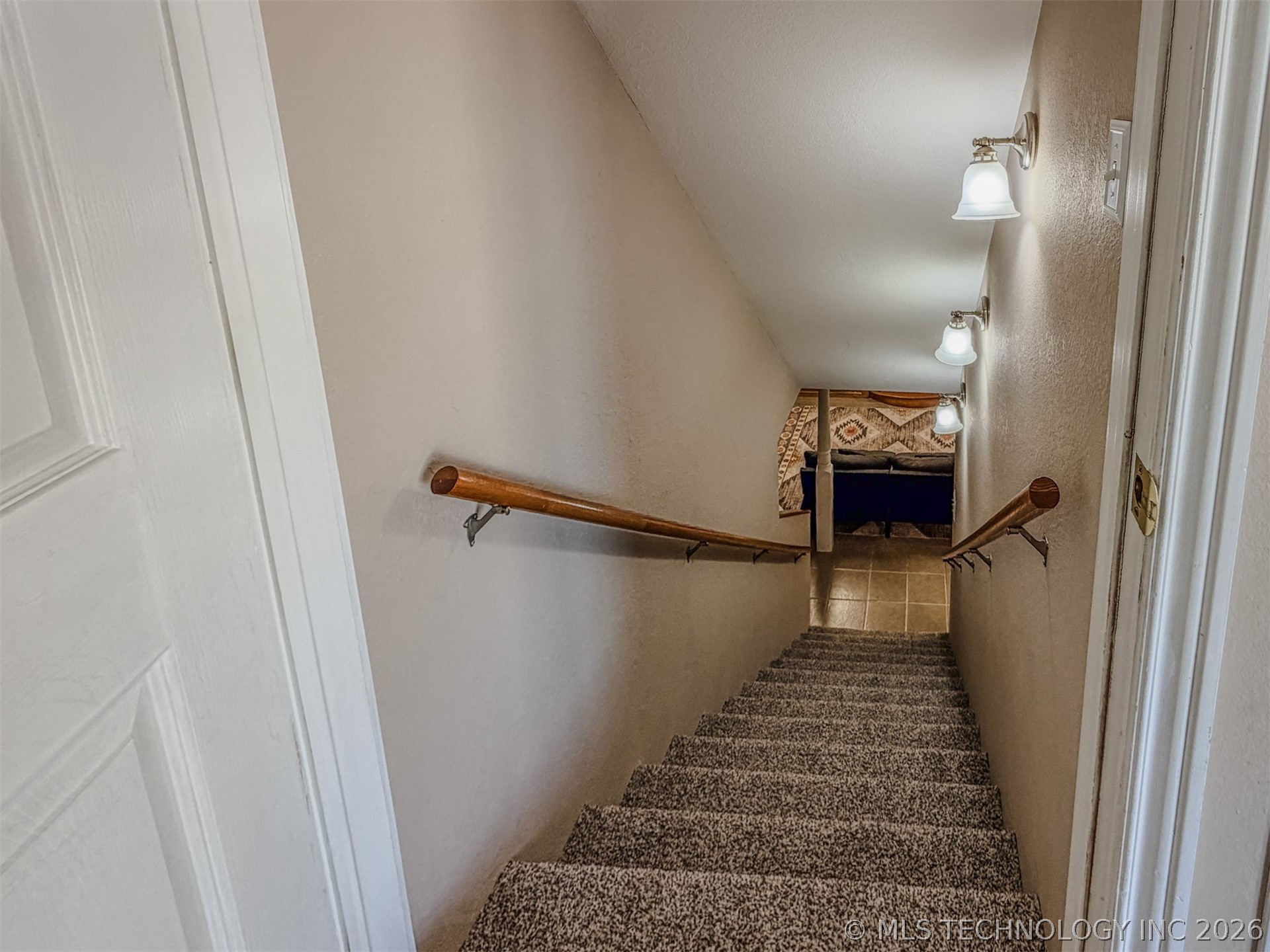 302 E Fuller Street Property Photo 64