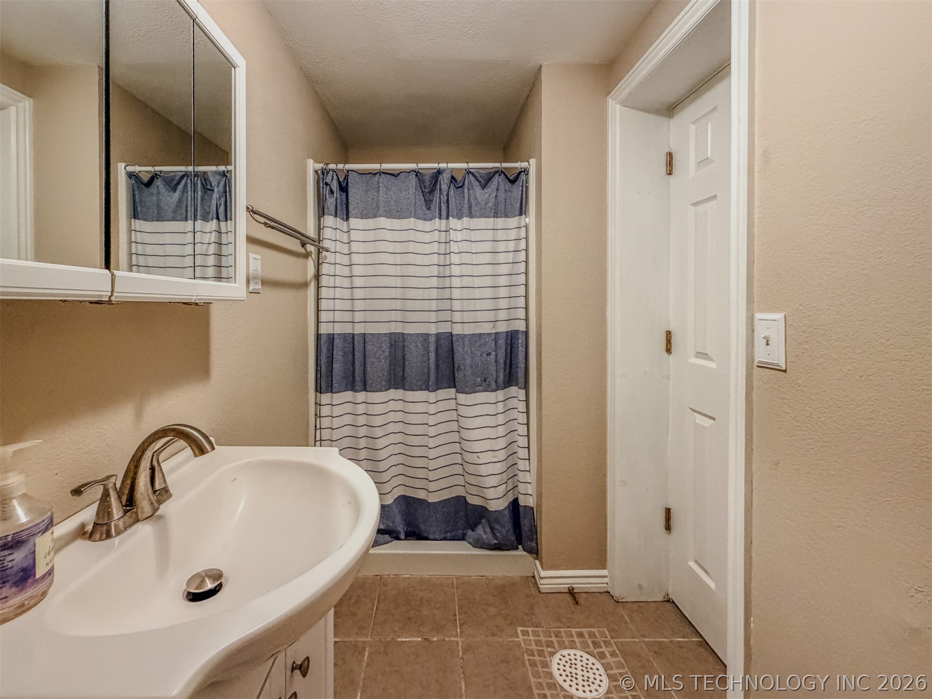 302 E Fuller Street Property Photo 72