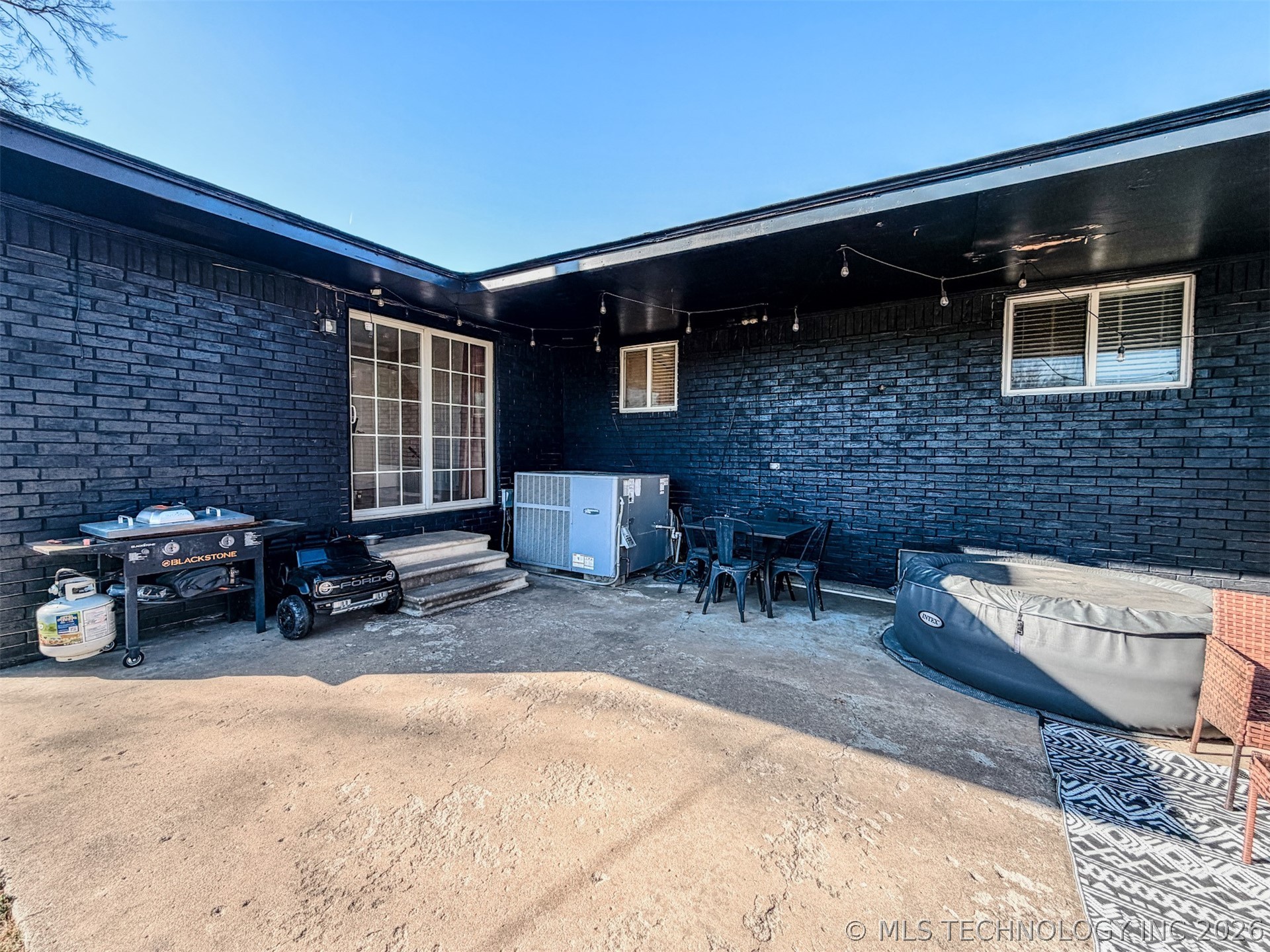 302 E Fuller Street Property Photo 86