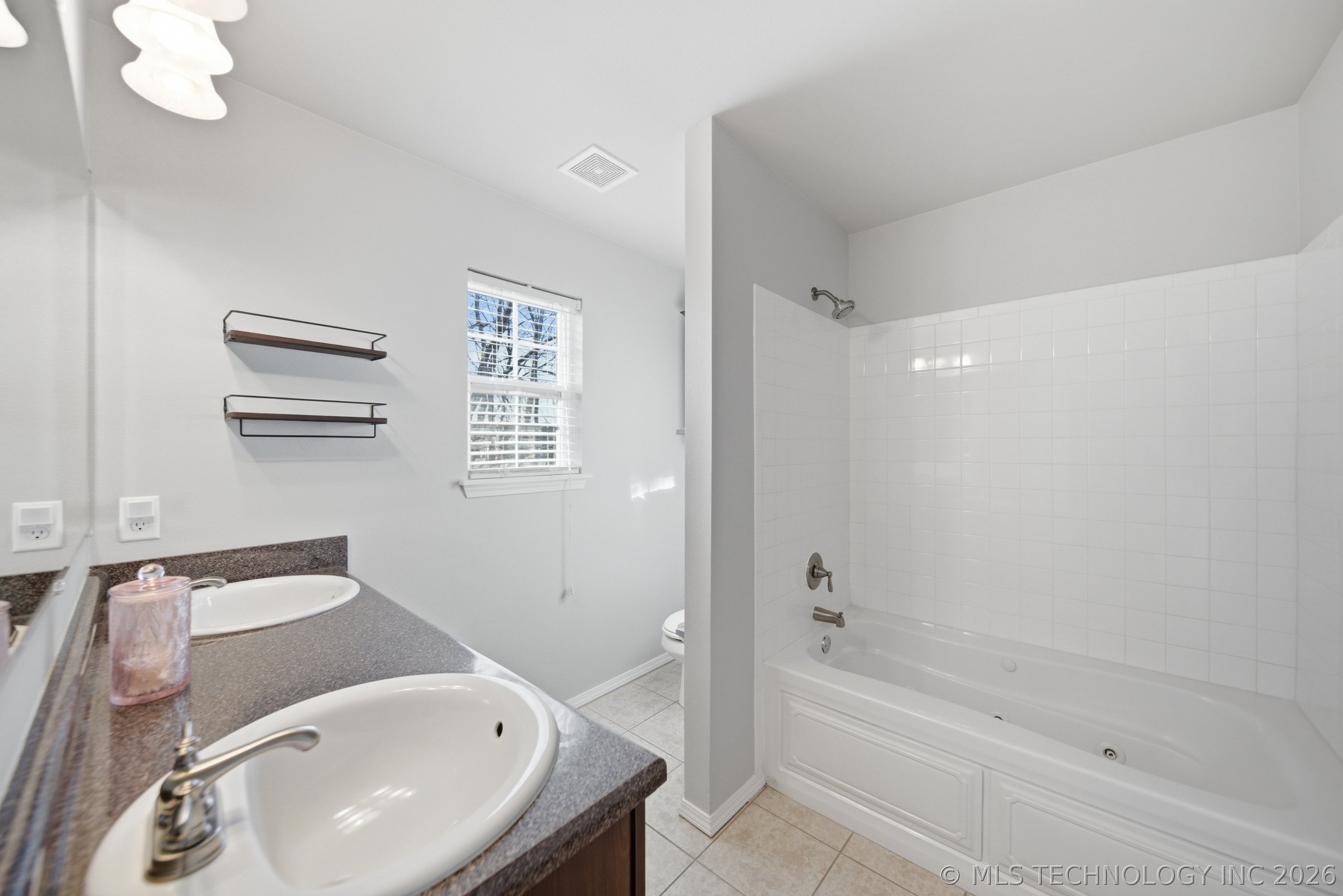 9214 S 256th East Avenue Property Photo 16