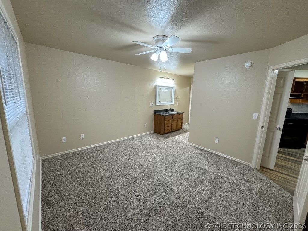 310 York Street Property Photo 15