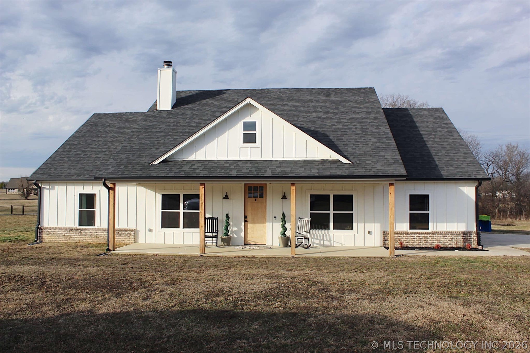 318 Twin Creeks Lane Property Photo 1