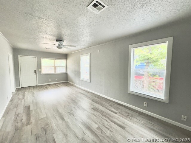 4717 S 33rd West Avenue Property Photo 6