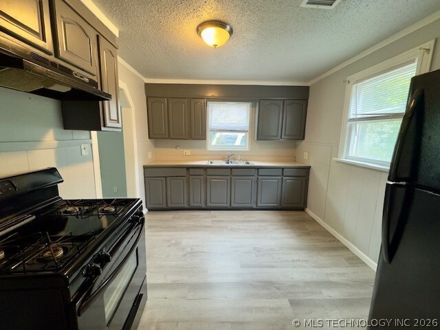 4717 S 33rd West Avenue Property Photo 8