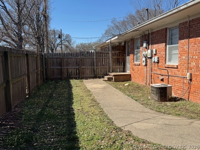 1342 E 55th Place Property Photo 15