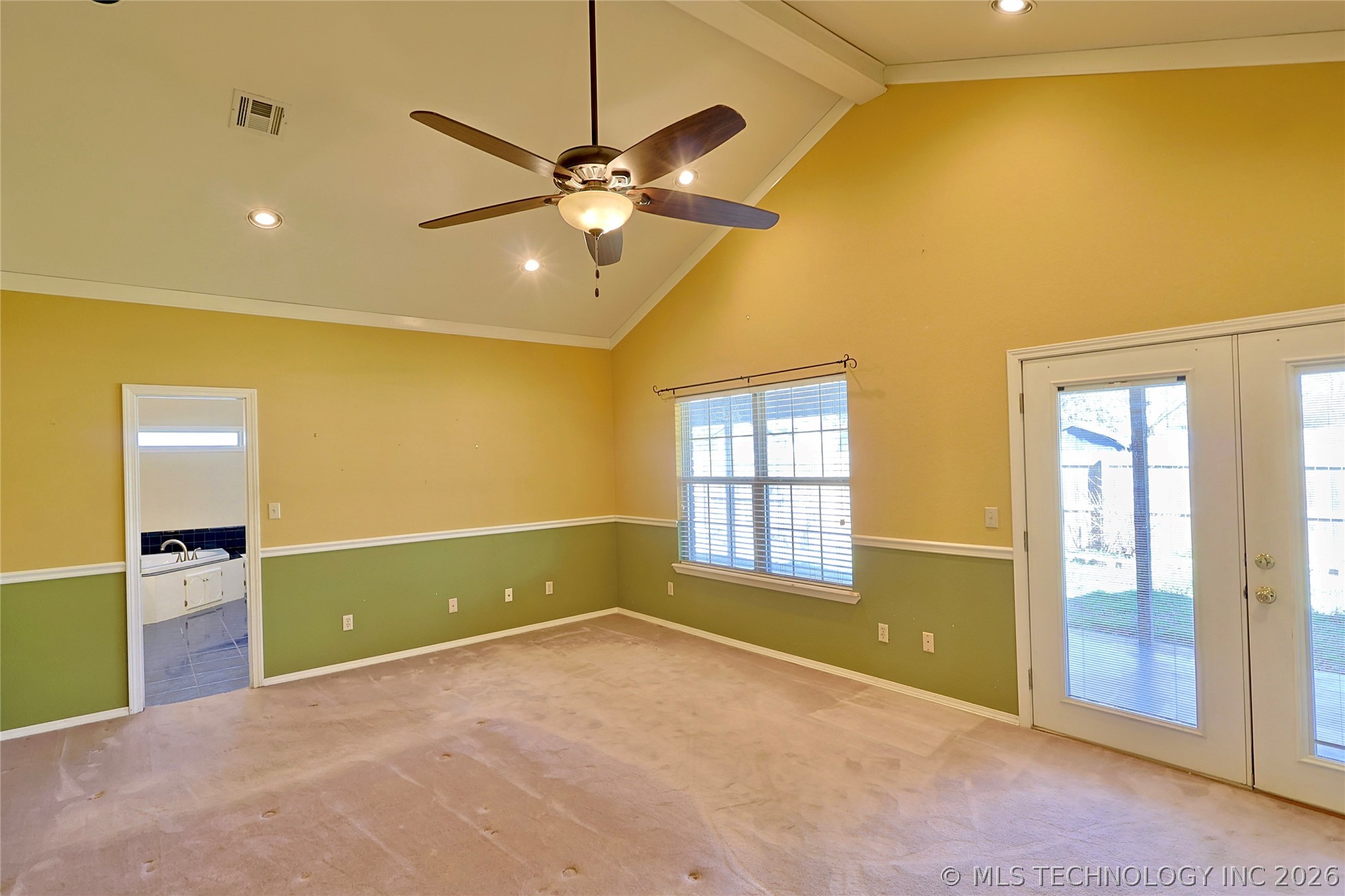 1002 W Knisley Avenue Property Photo 19