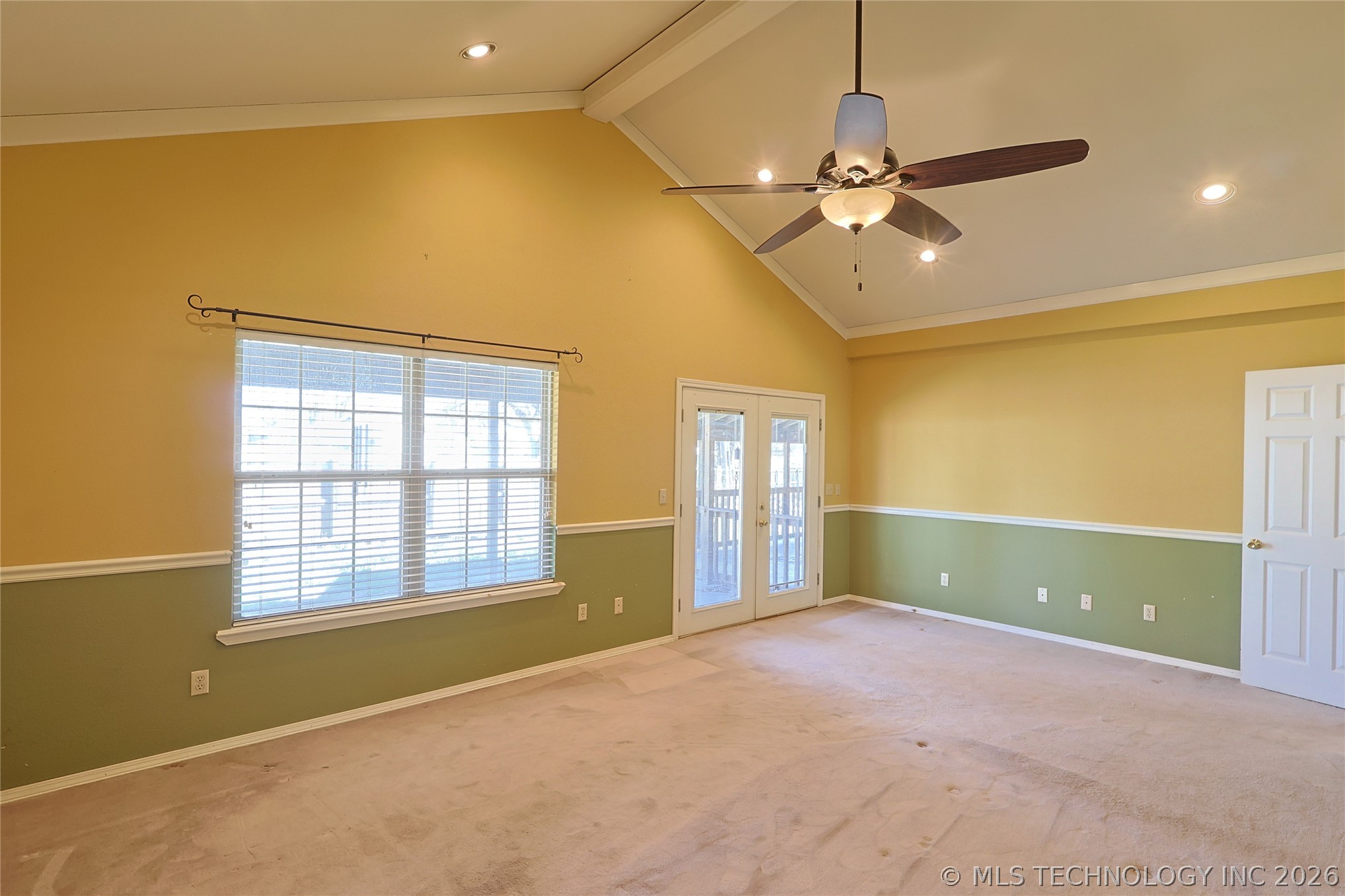1002 W Knisley Avenue Property Photo 20