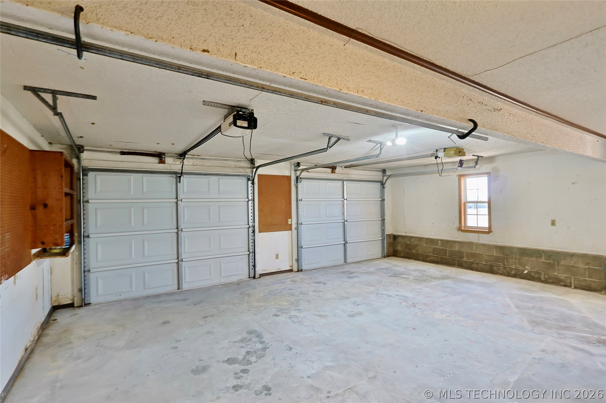 1002 W Knisley Avenue Property Photo 42