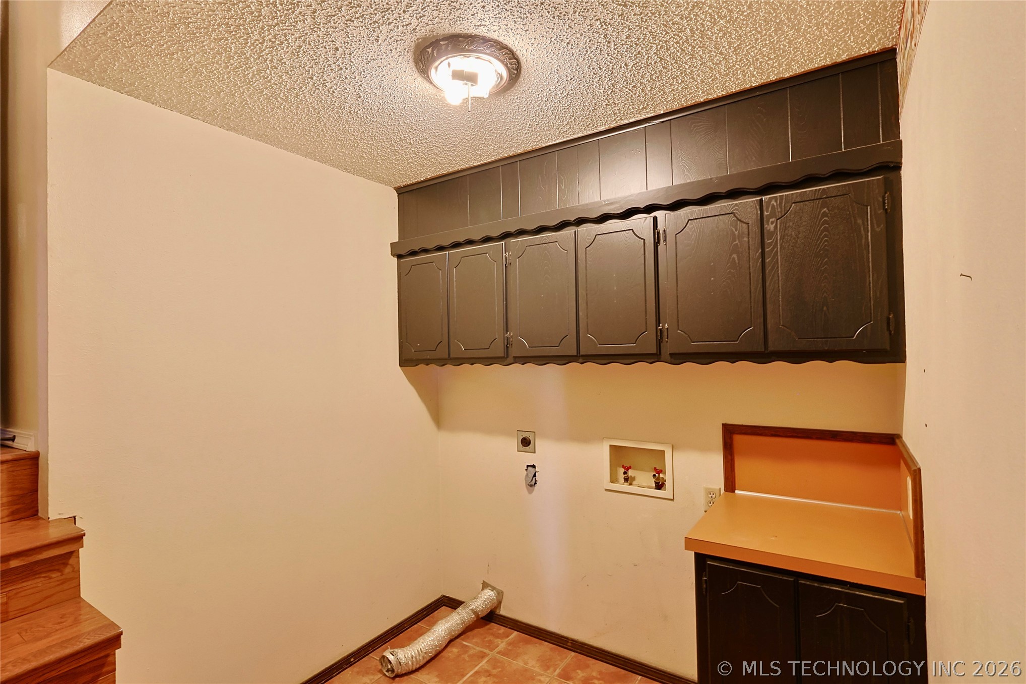 1002 W Knisley Avenue Property Photo 43