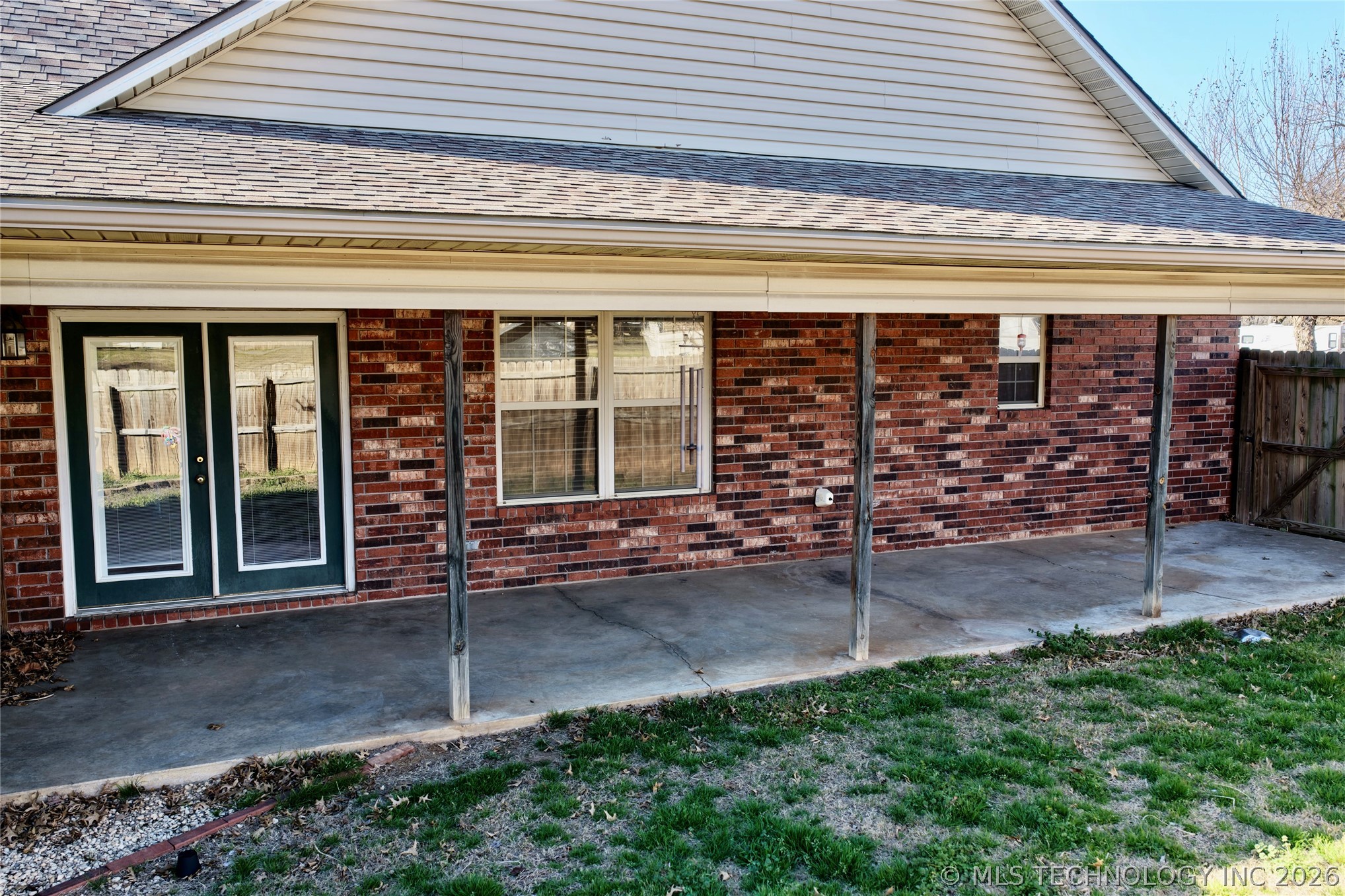 1002 W Knisley Avenue Property Photo 45