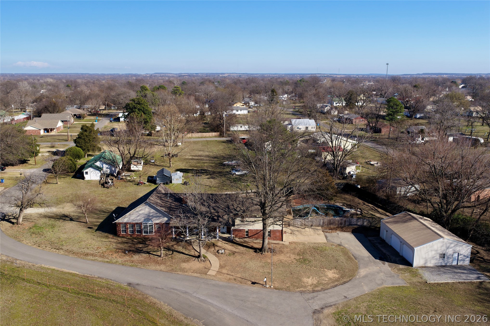 1002 W Knisley Avenue Property Photo 53