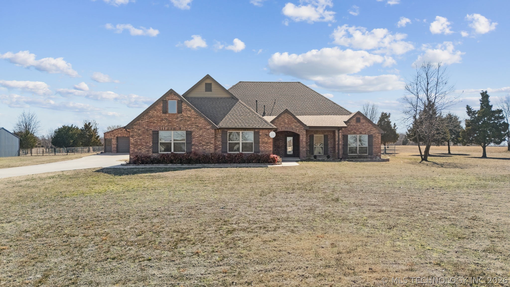 3398 E 426 Road Property Photo 1