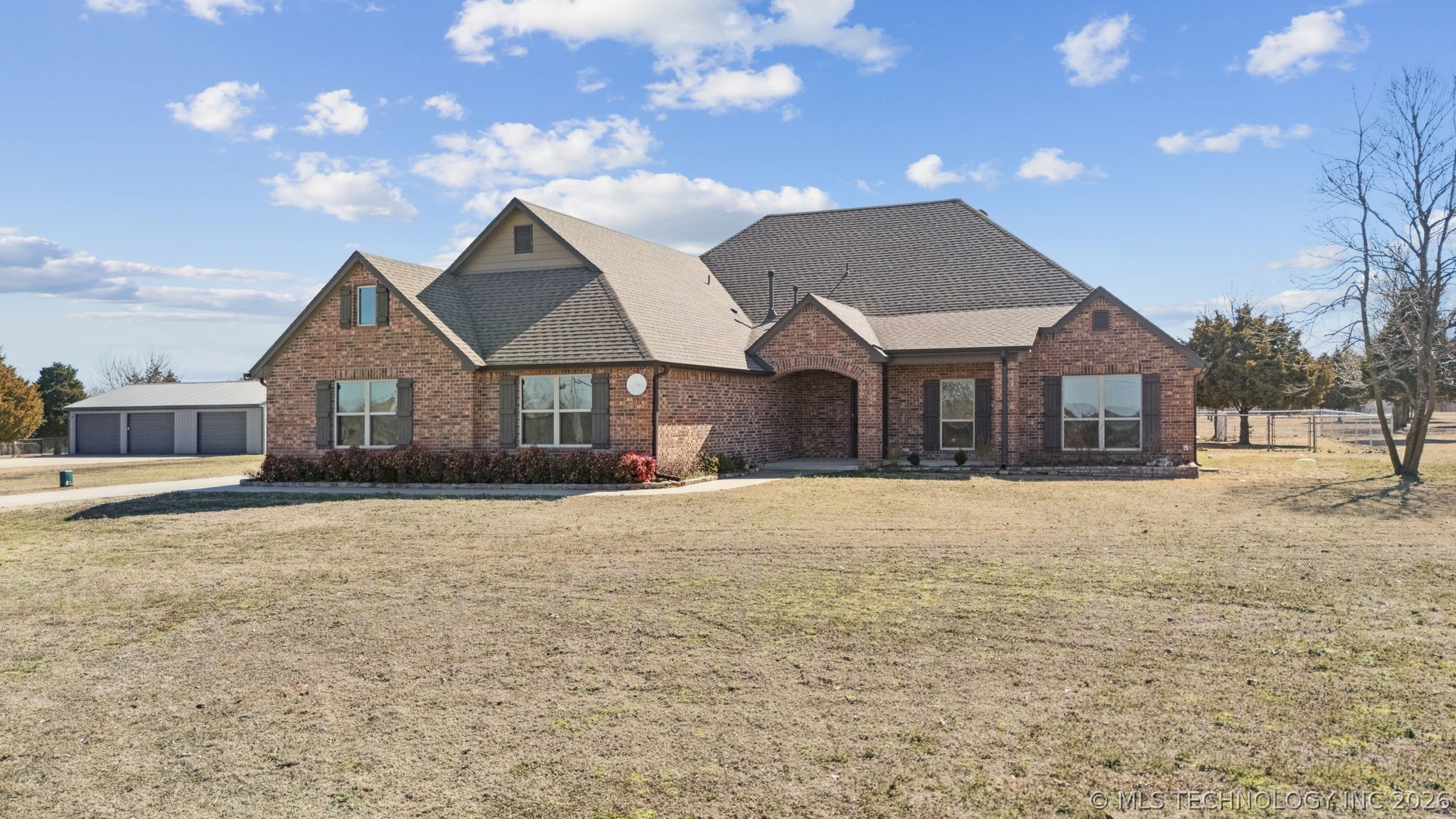 3398 E 426 Road Property Photo 2