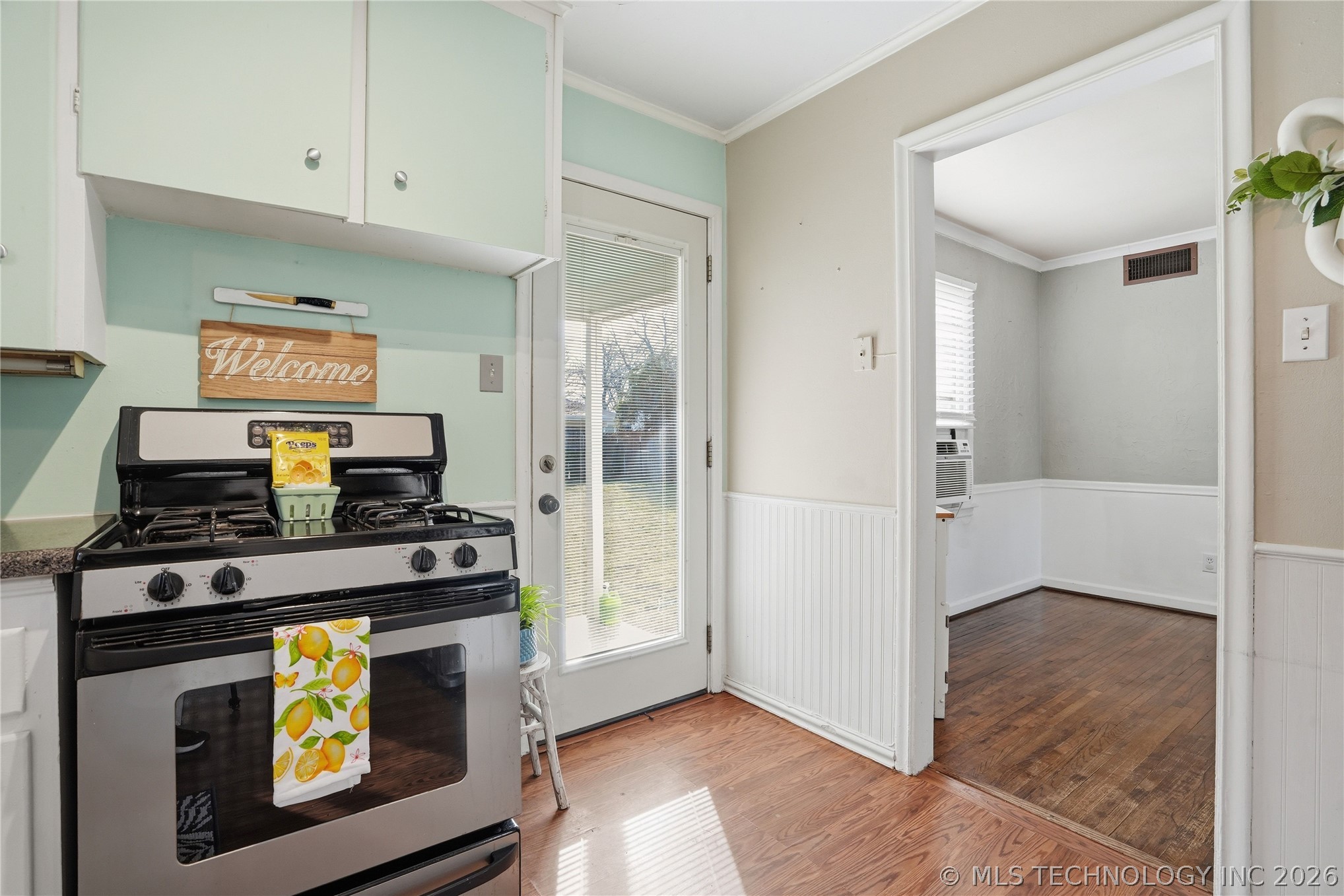 4953 S Detroit Avenue Property Photo 16