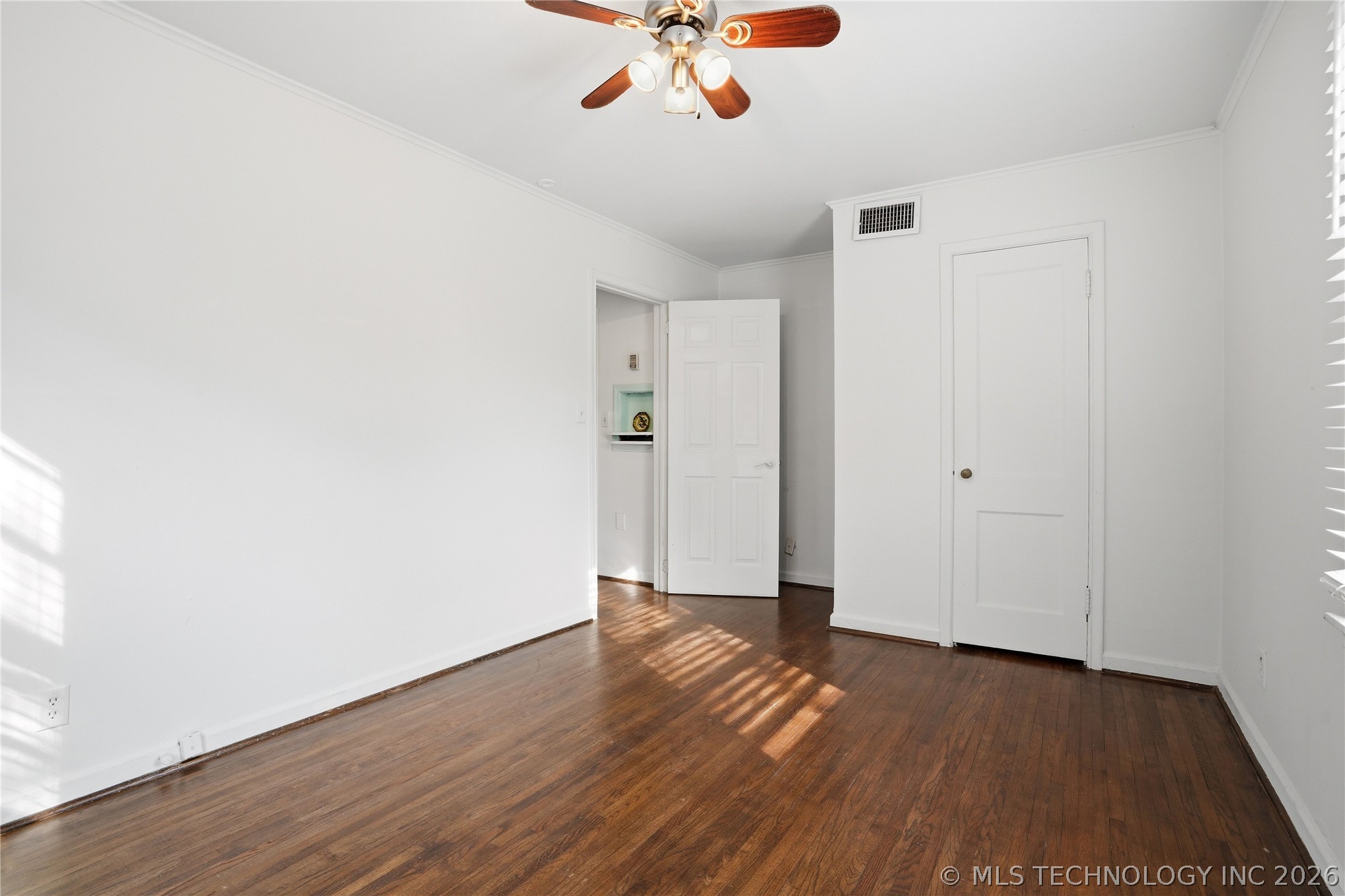 4953 S Detroit Avenue Property Photo 17