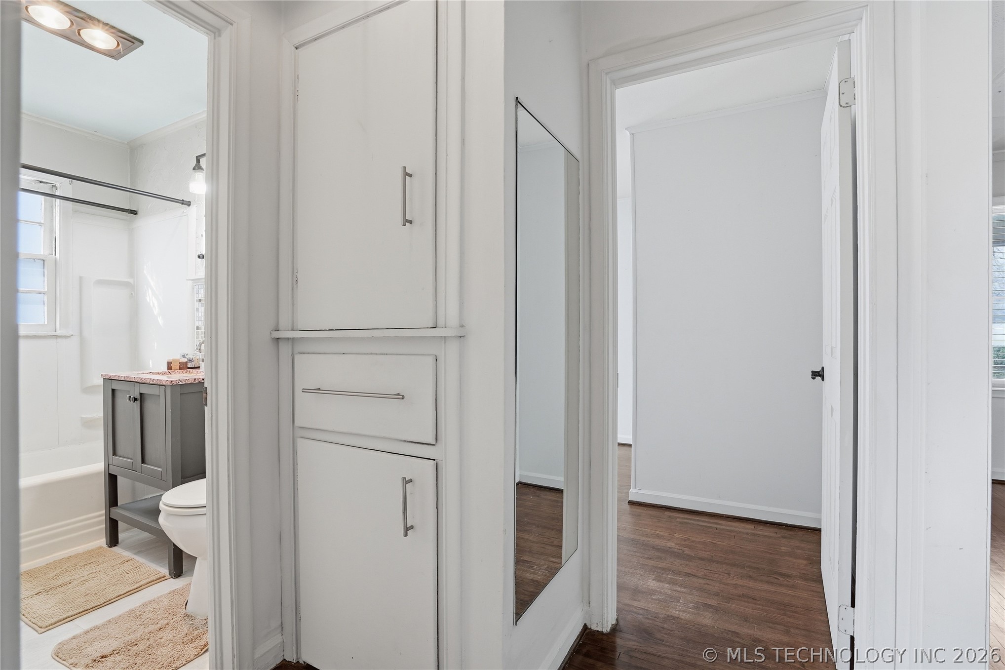 4953 S Detroit Avenue Property Photo 21