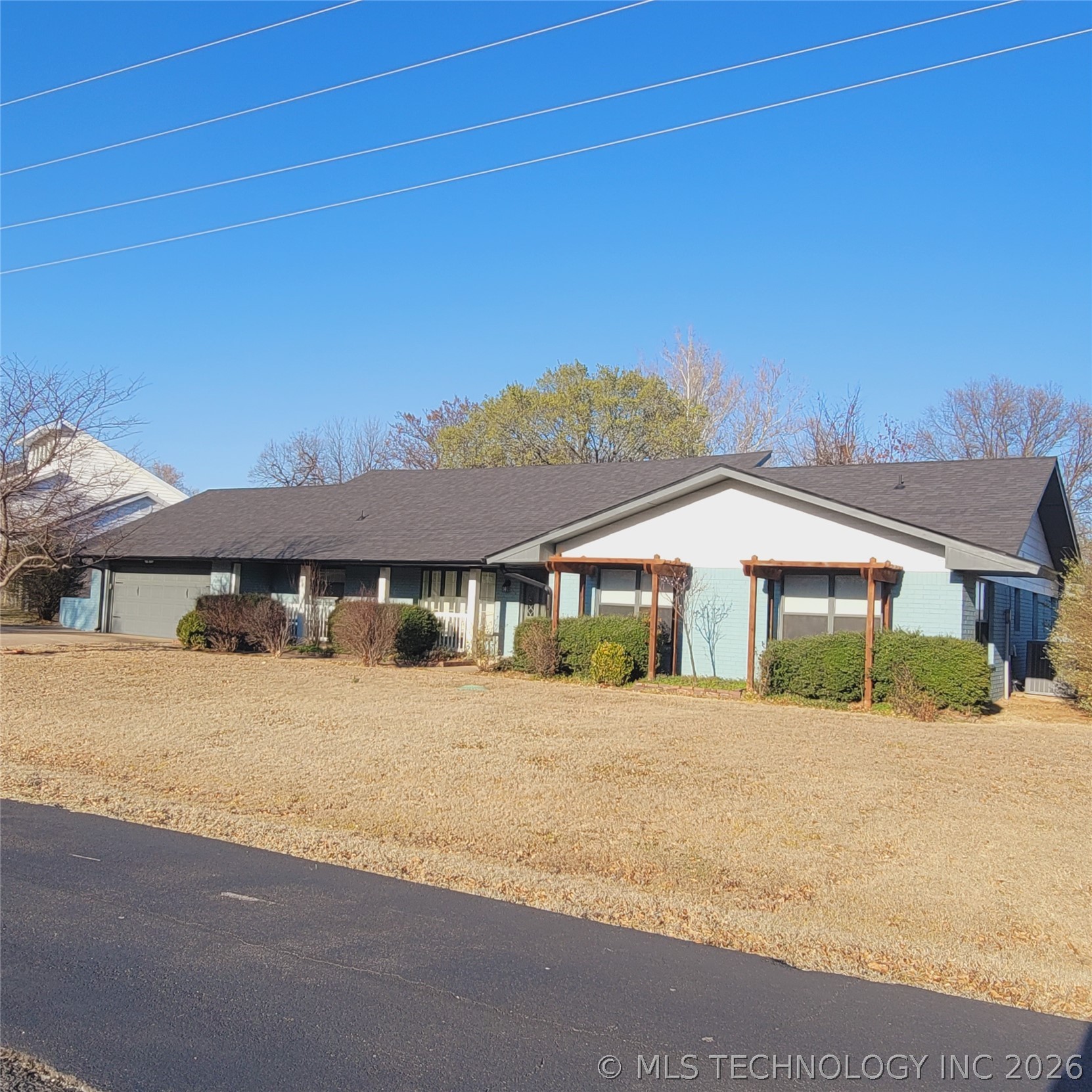 105 Lakeview Drive Property Photo 1