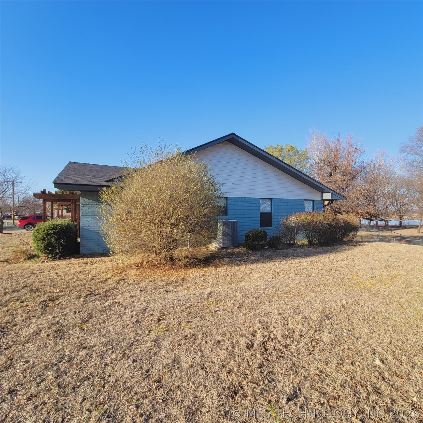 105 Lakeview Drive Property Photo 12