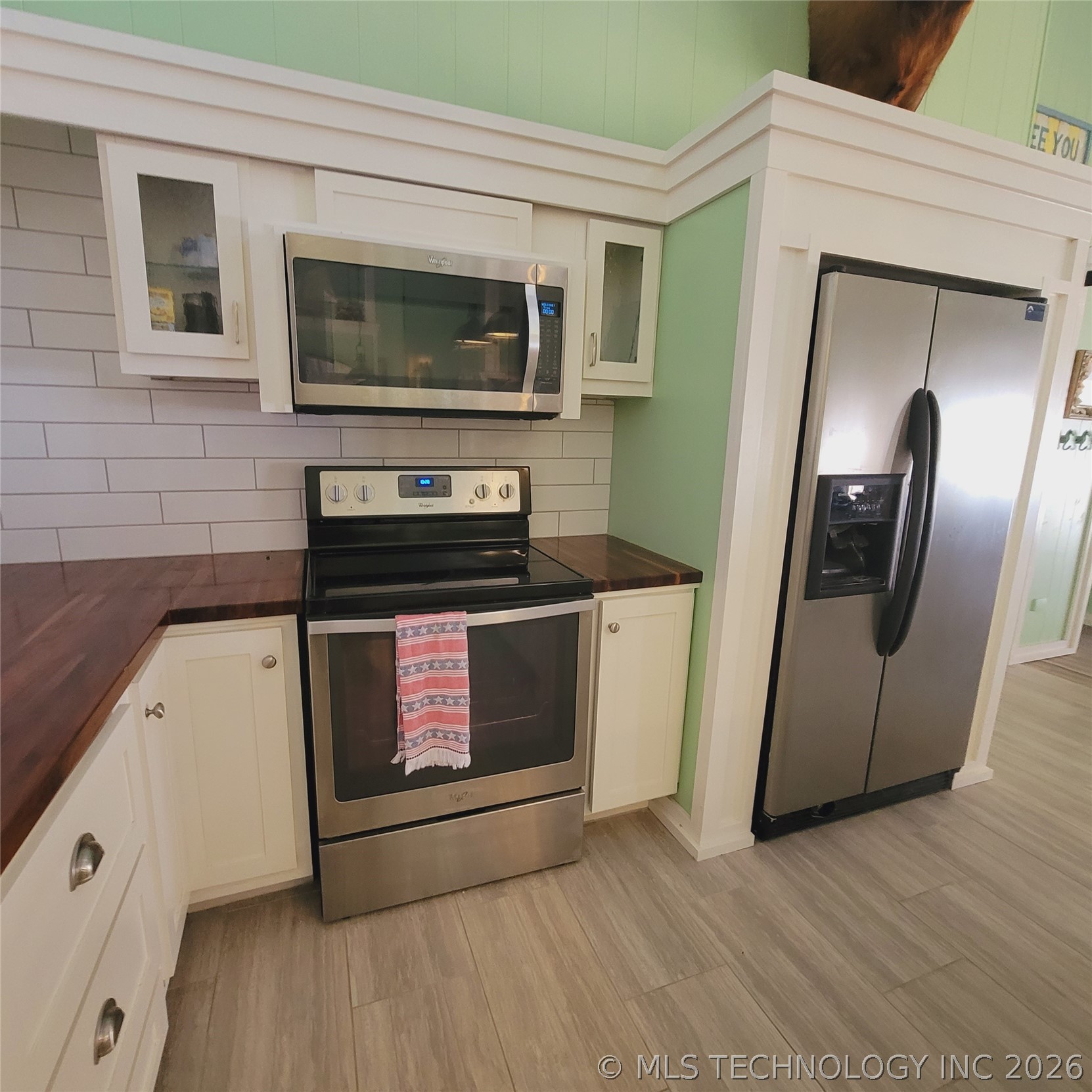 105 Lakeview Drive Property Photo 26