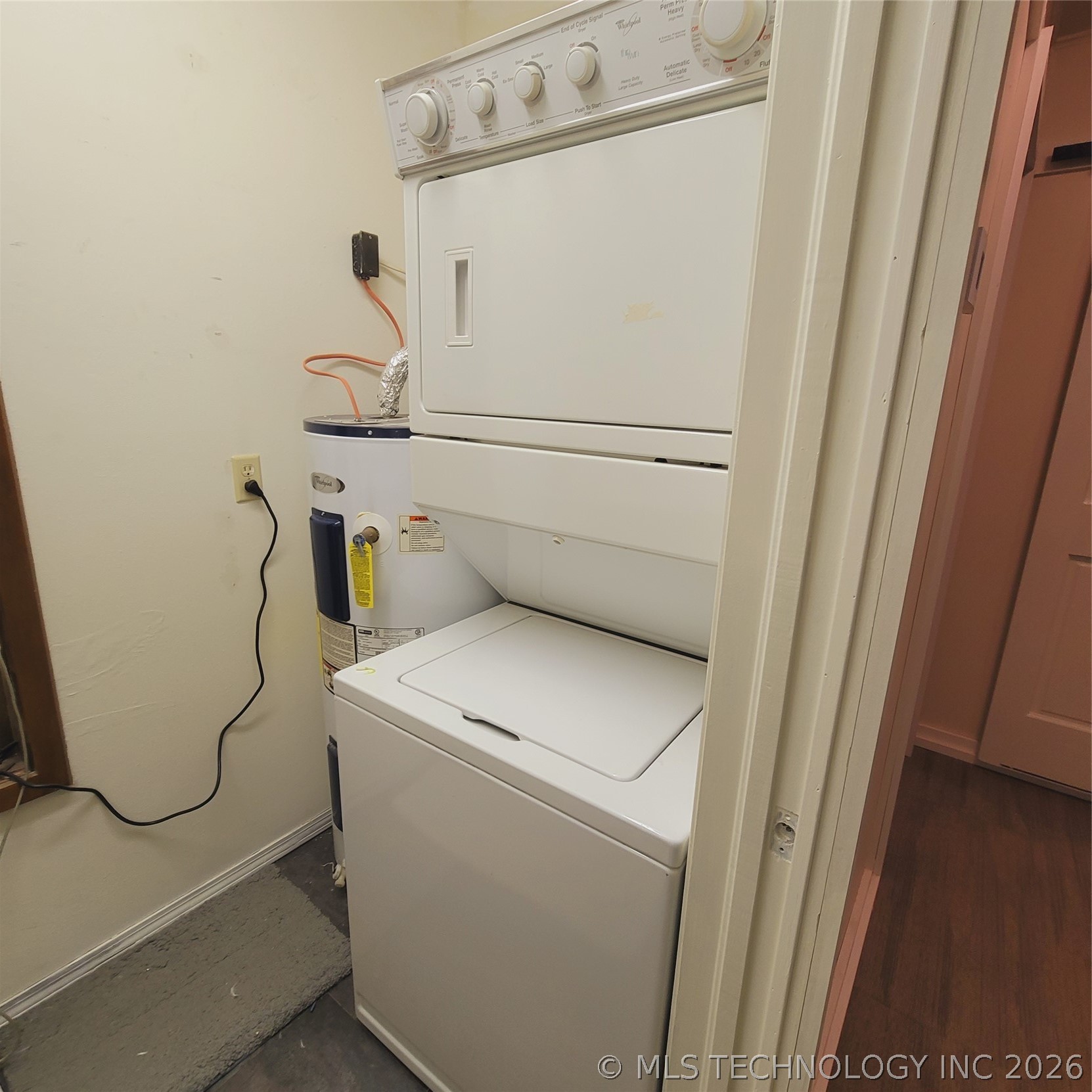 105 Lakeview Drive Property Photo 37