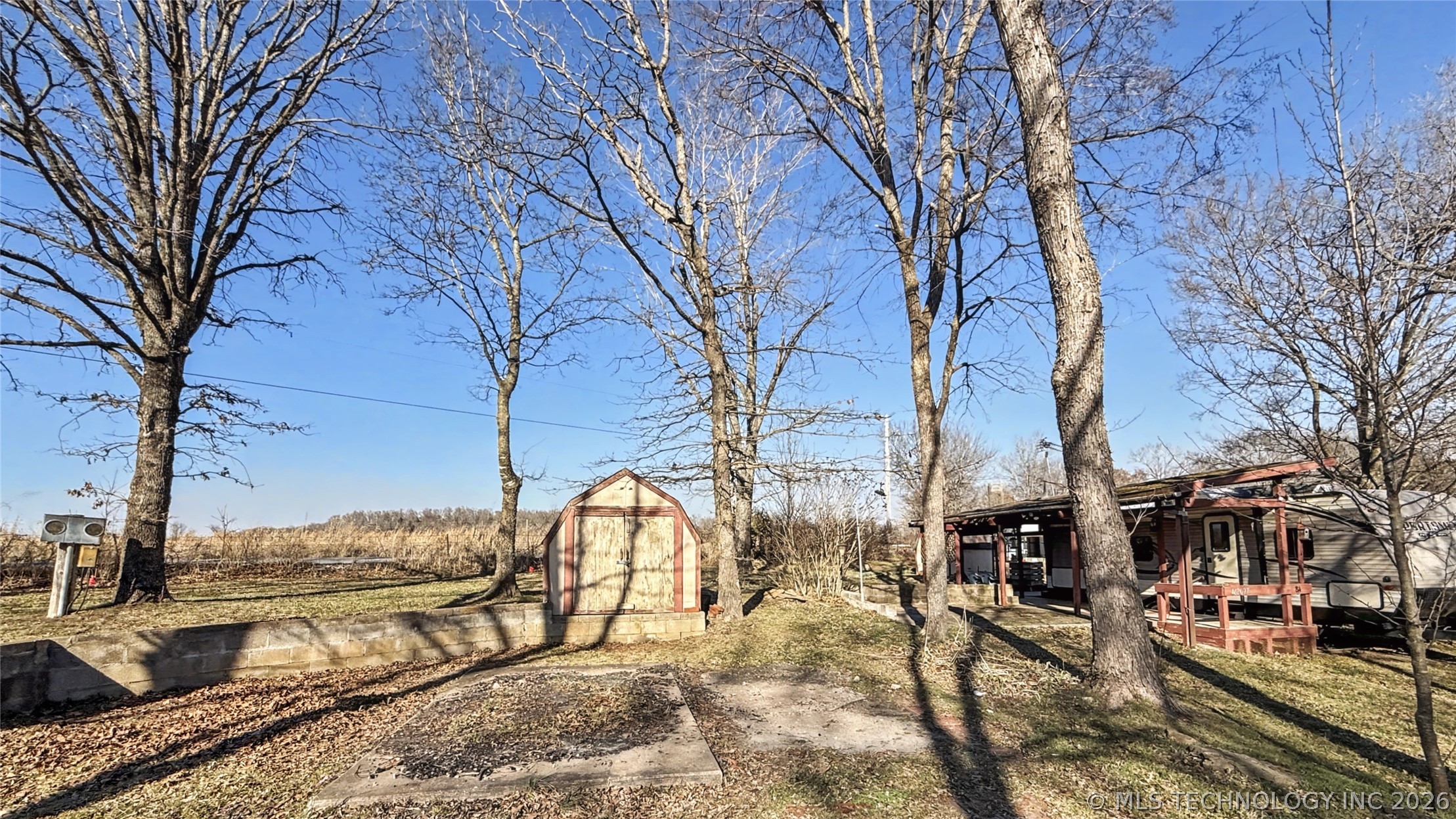 462627 Oakball Drive Property Photo 5