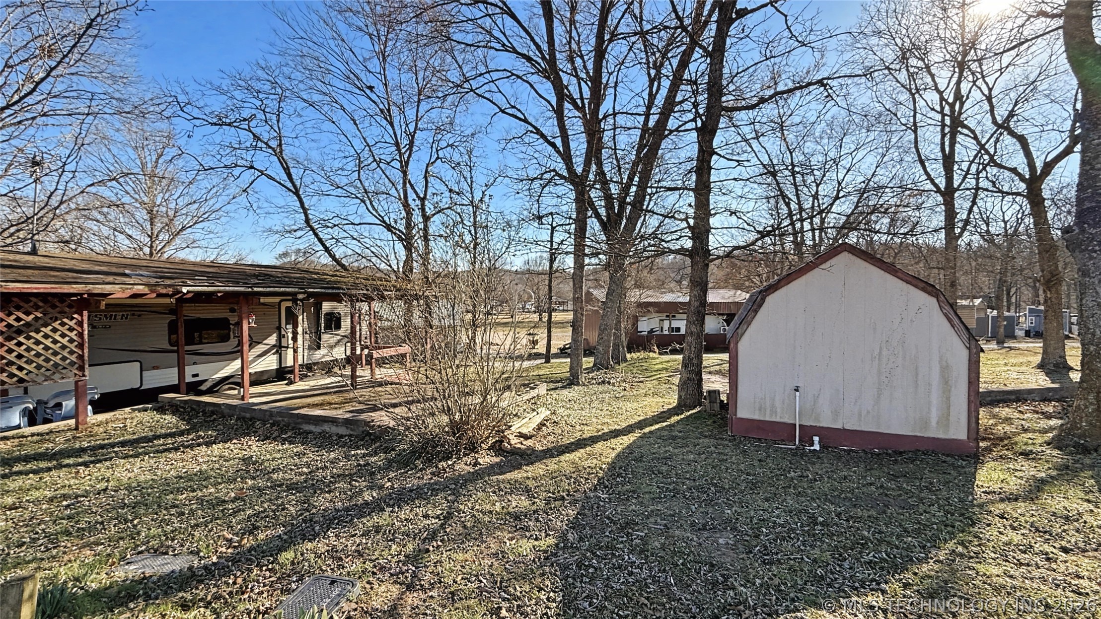462627 Oakball Drive Property Photo 8
