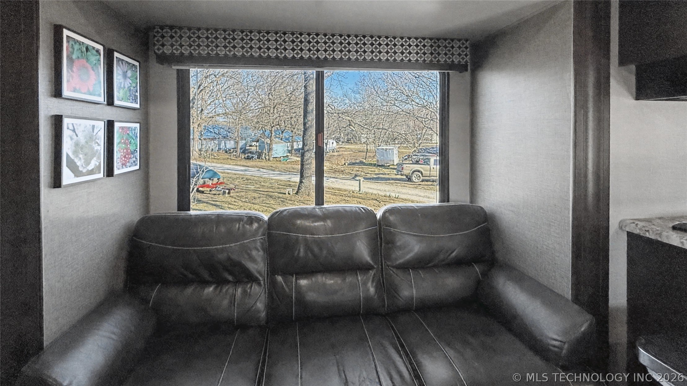 462627 Oakball Drive Property Photo 23