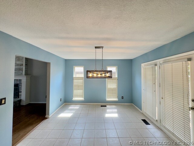 8626 S 90th East Avenue Property Photo 14