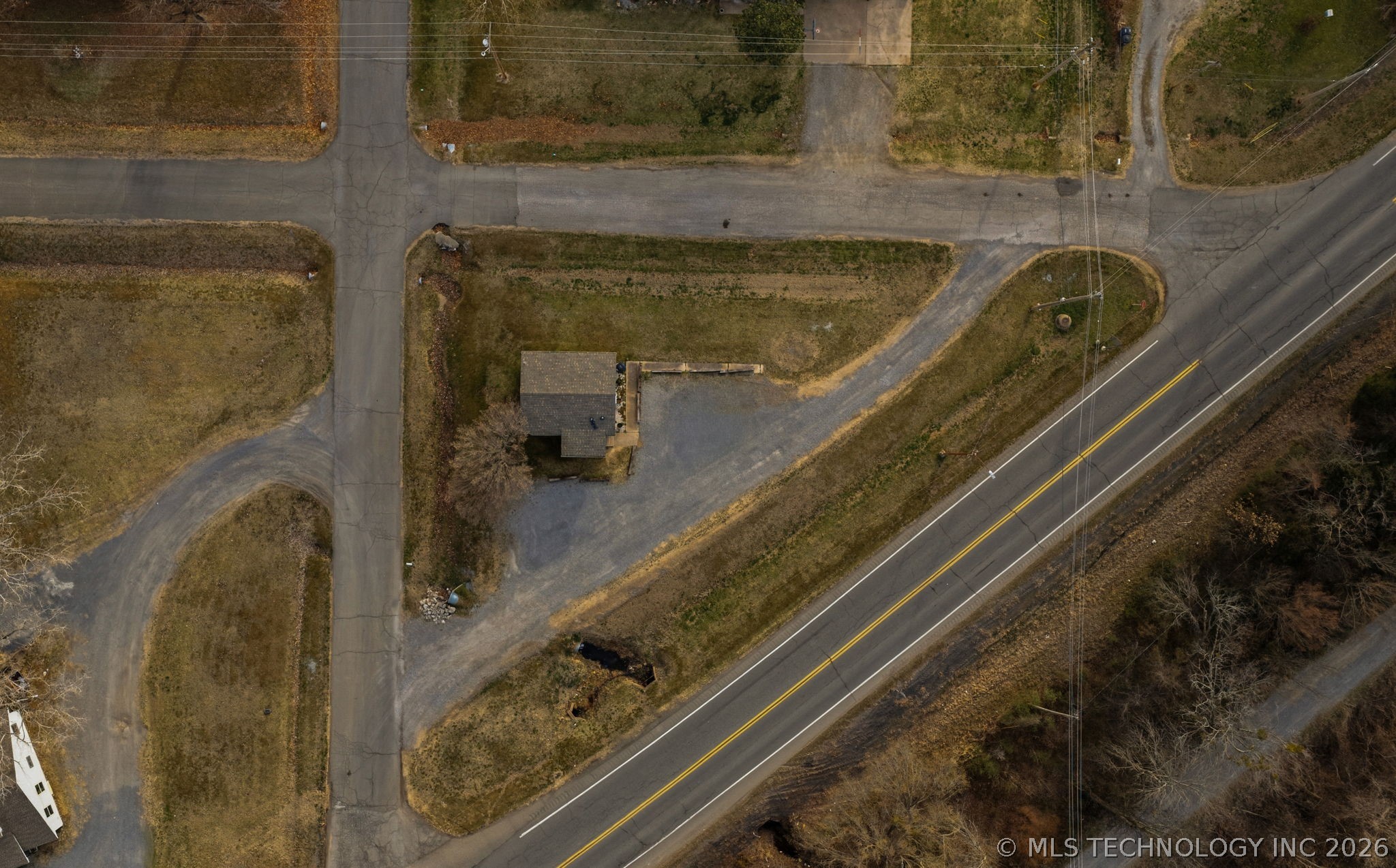 1401 S Mcquarrie Avenue Property Photo 23