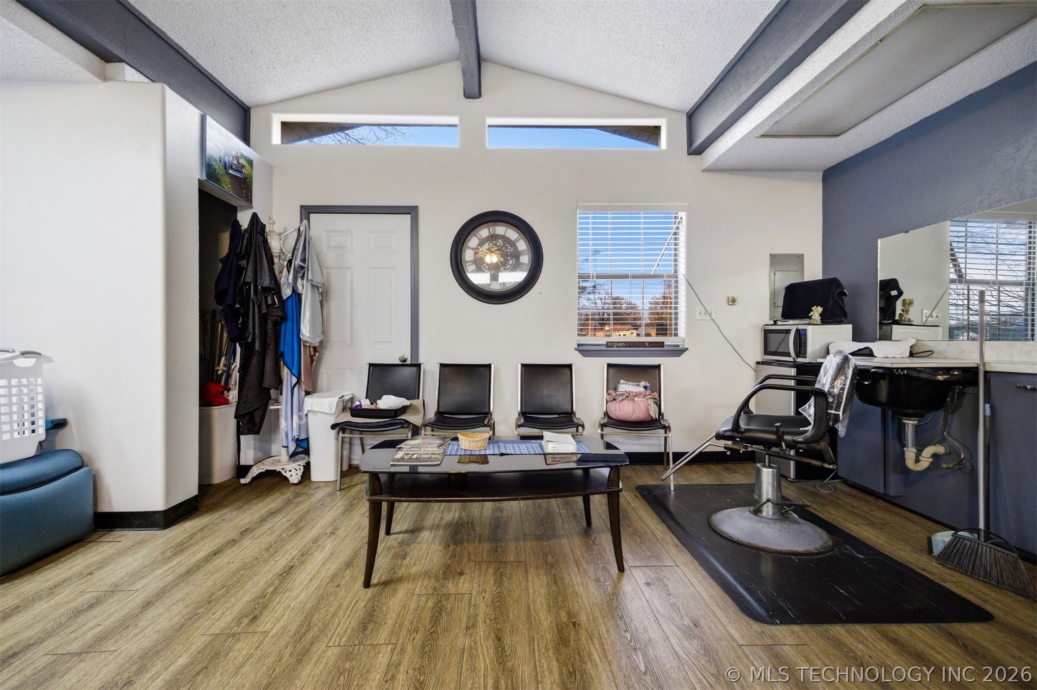 1401 S Mcquarrie Avenue Property Photo 30