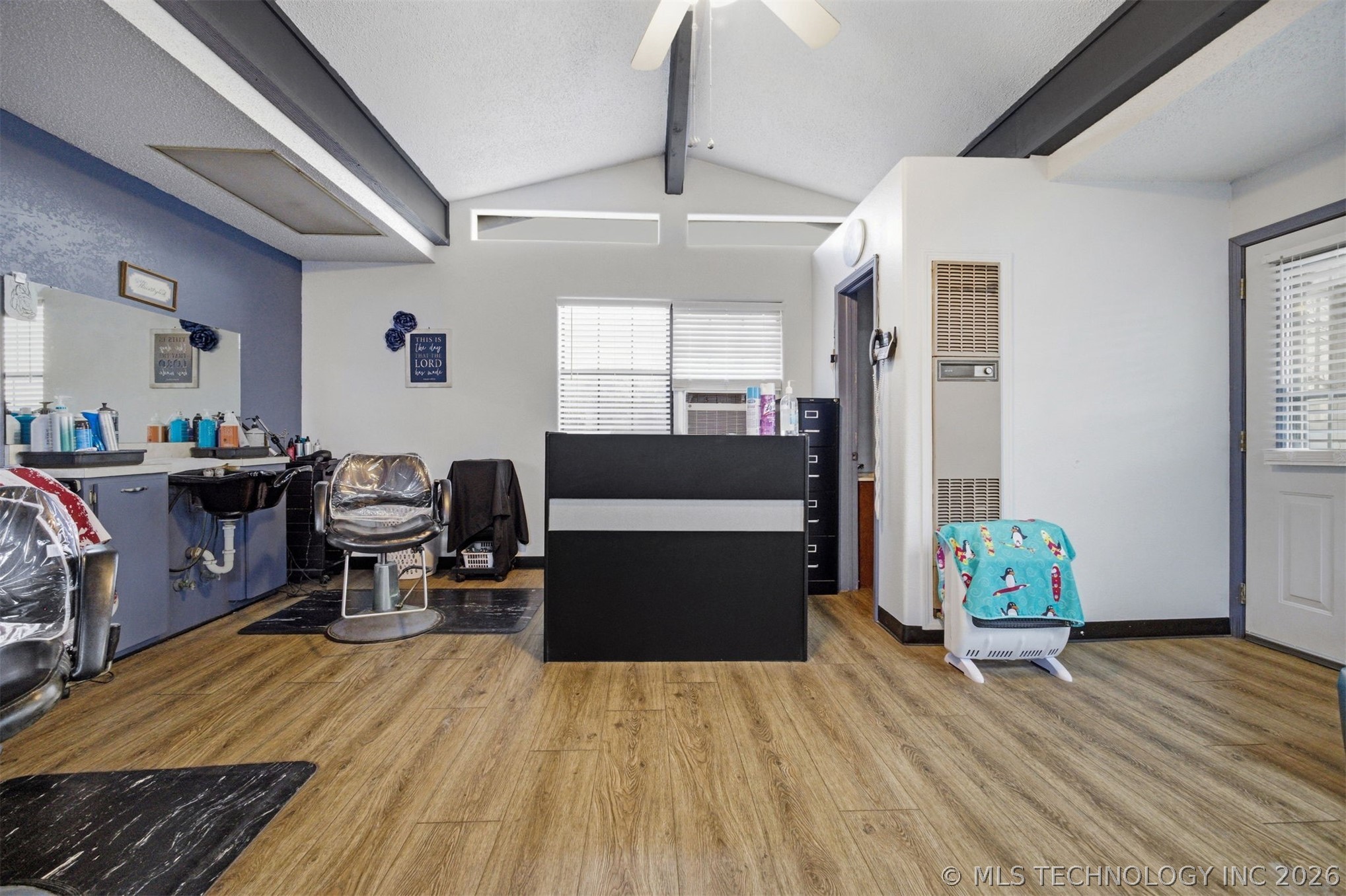1401 S Mcquarrie Avenue Property Photo 34