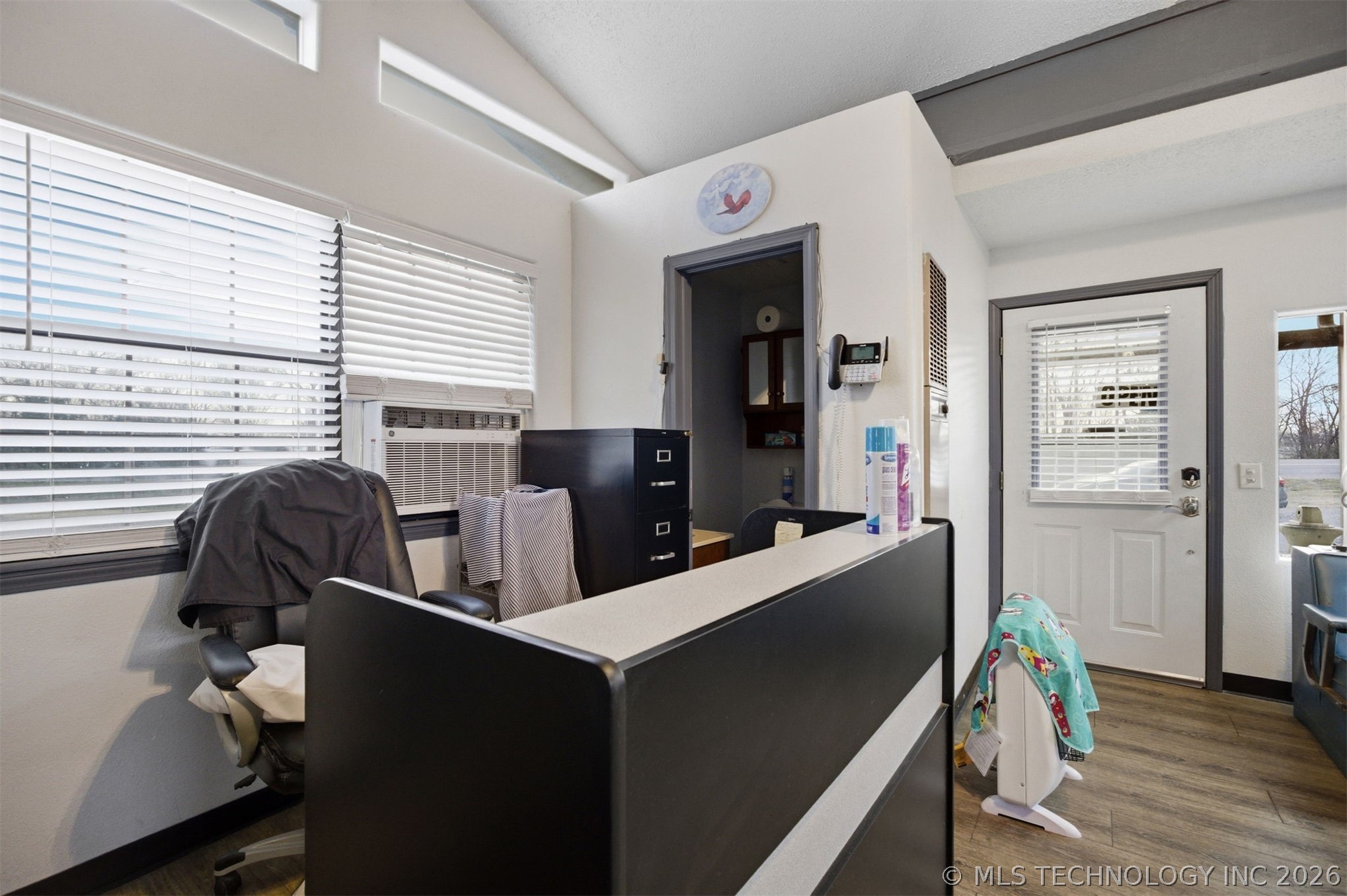 1401 S Mcquarrie Avenue Property Photo 35