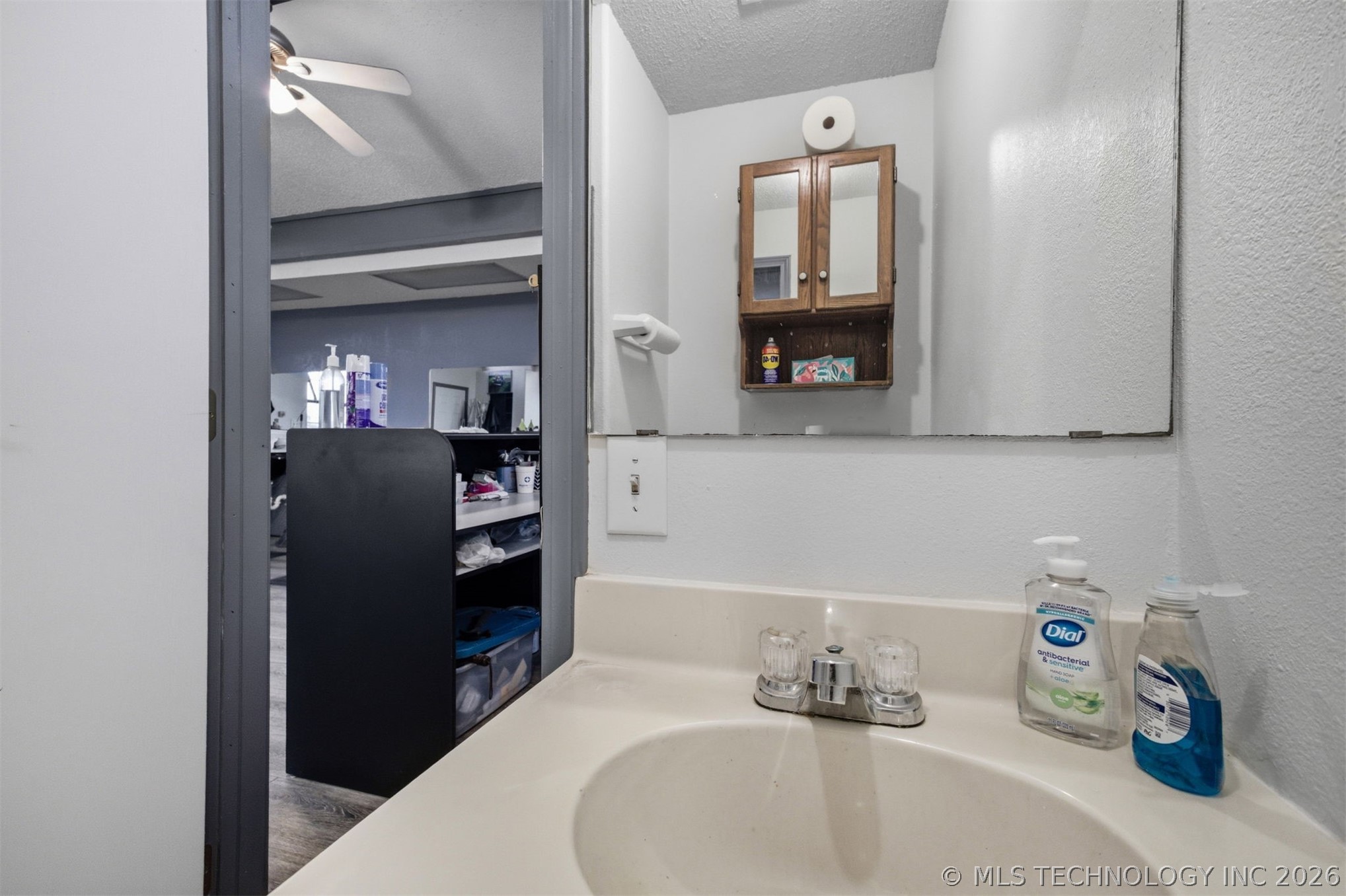 1401 S Mcquarrie Avenue Property Photo 37