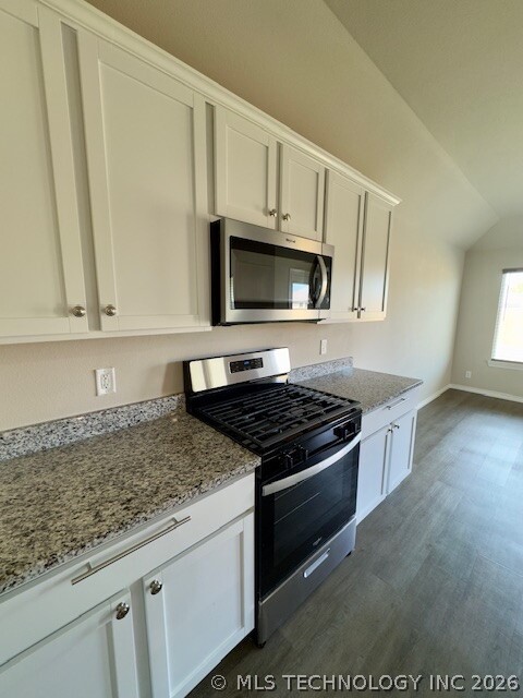 7203 E 155th Place S Property Photo 4