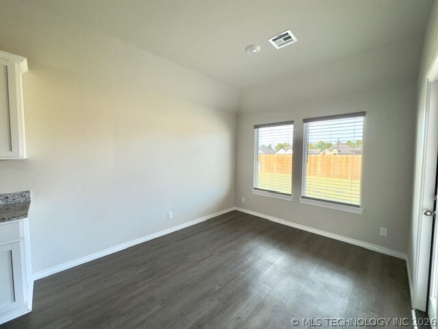7203 E 155th Place S Property Photo 17